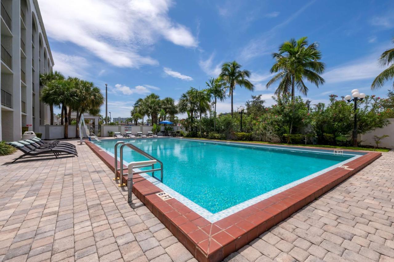 Best Western Plus North Miami-Bal Harbour Εξωτερικό φωτογραφία
