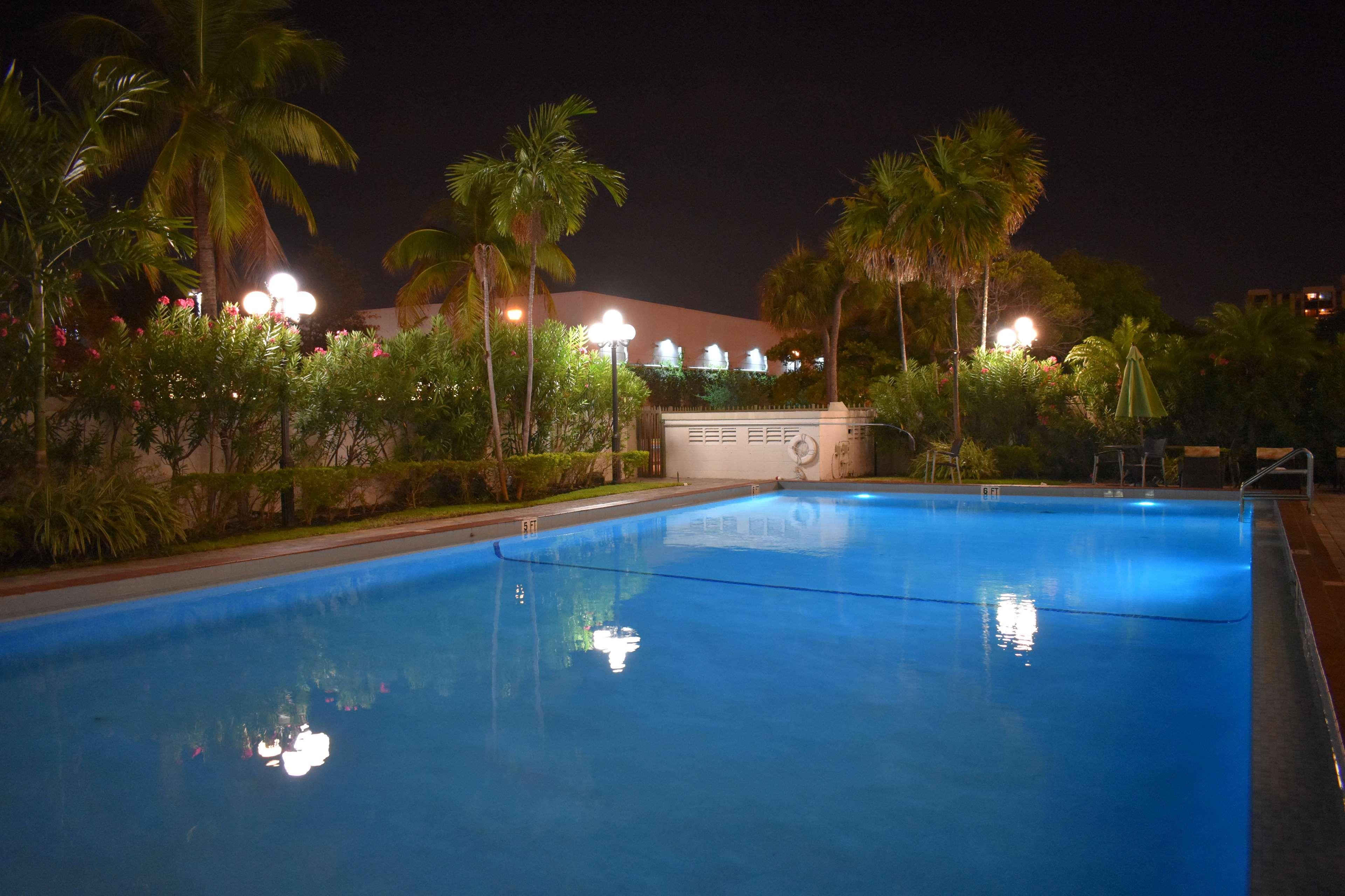 Best Western Plus North Miami-Bal Harbour Εξωτερικό φωτογραφία